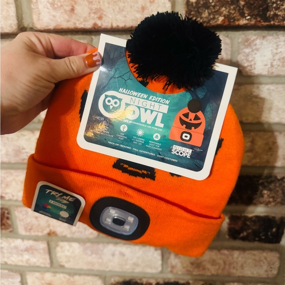 Night Owl Other - Orange Jack-O'-Lantern LED Pom Beanie